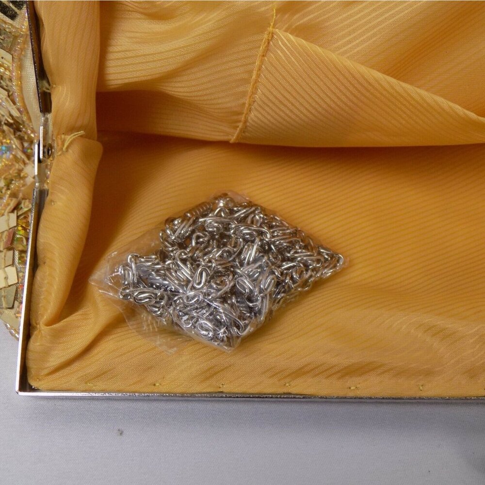 Gold Colored Sequin Clutch Purse Bag Beaded Handle Kissing Clasp Lined Strap - Picture 7 of 8